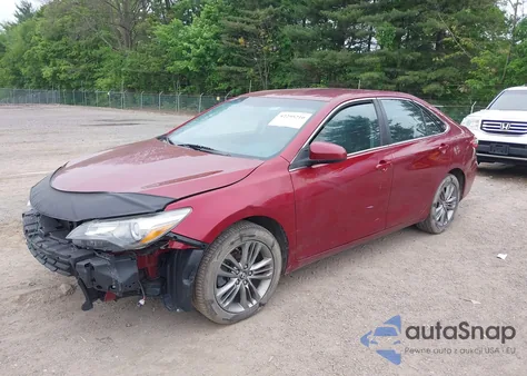 2015 Toyota Camry Se z USA, uszkodzony, nr VIN 4T1BF1FK0FU969459